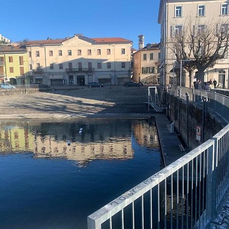 Palazzo Clerici Leilighet Luino Eksteriør bilde