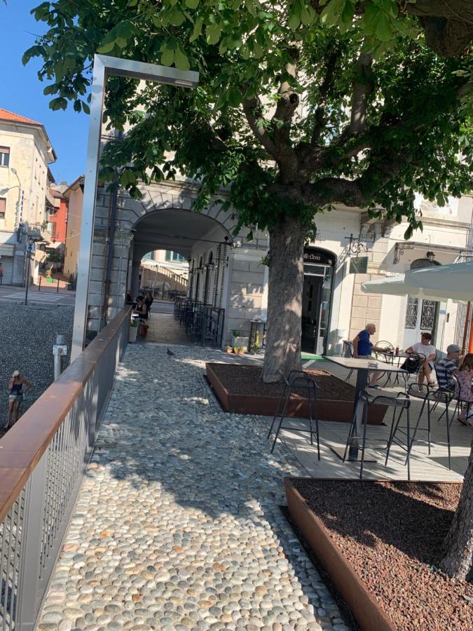 Palazzo Clerici Leilighet Luino Eksteriør bilde
